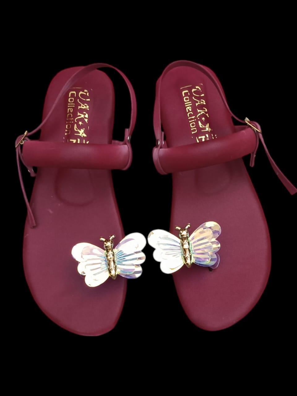 Stylish Women's Fancy Kolhapuri Chappal in Maroon Fabric
