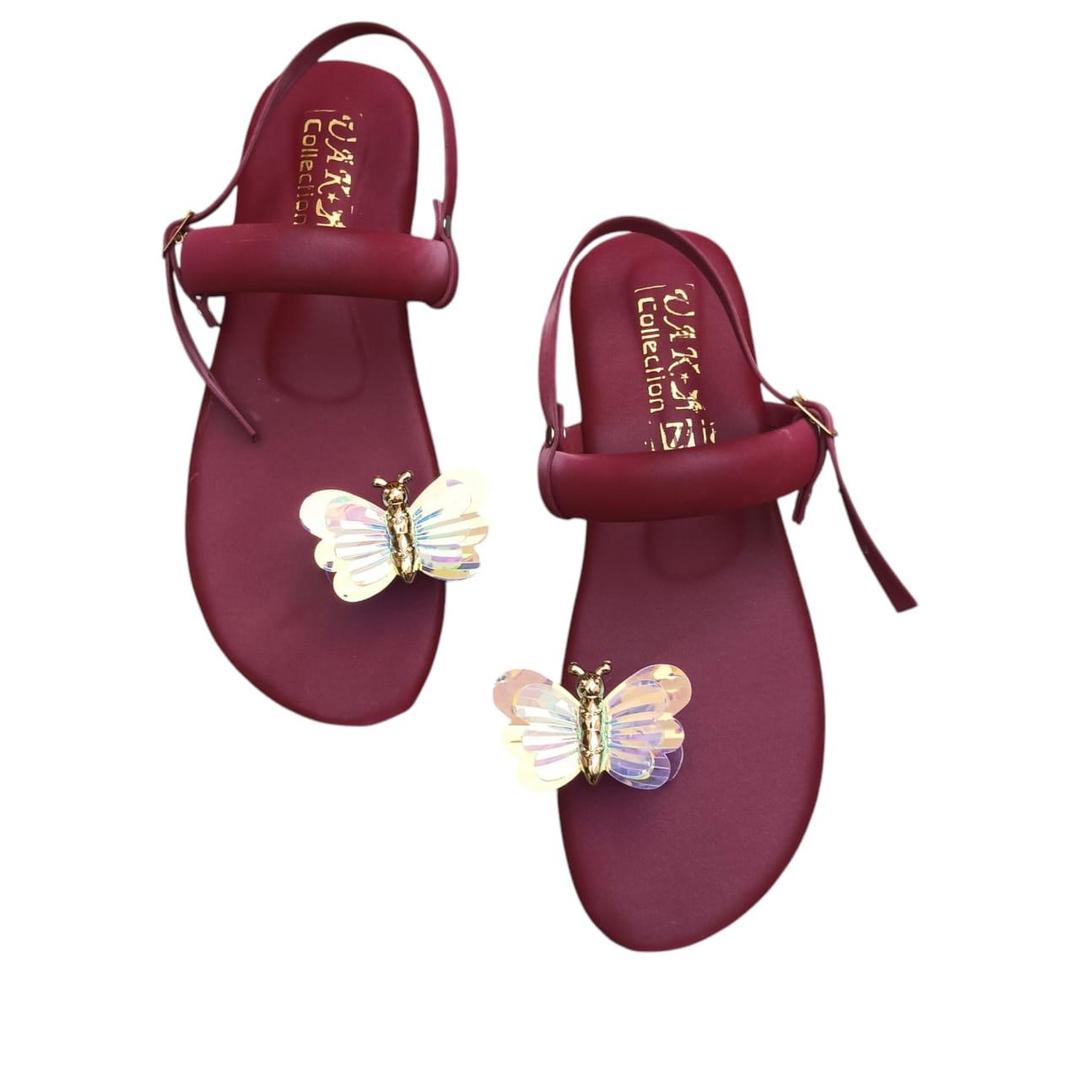 Stylish Women's Fancy Kolhapuri Chappal in Maroon Fabric