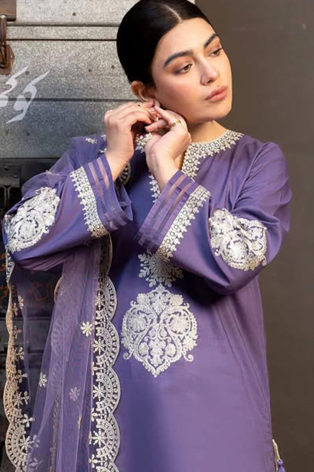 3 Pcs Women's Unstitched Embroidered Suit