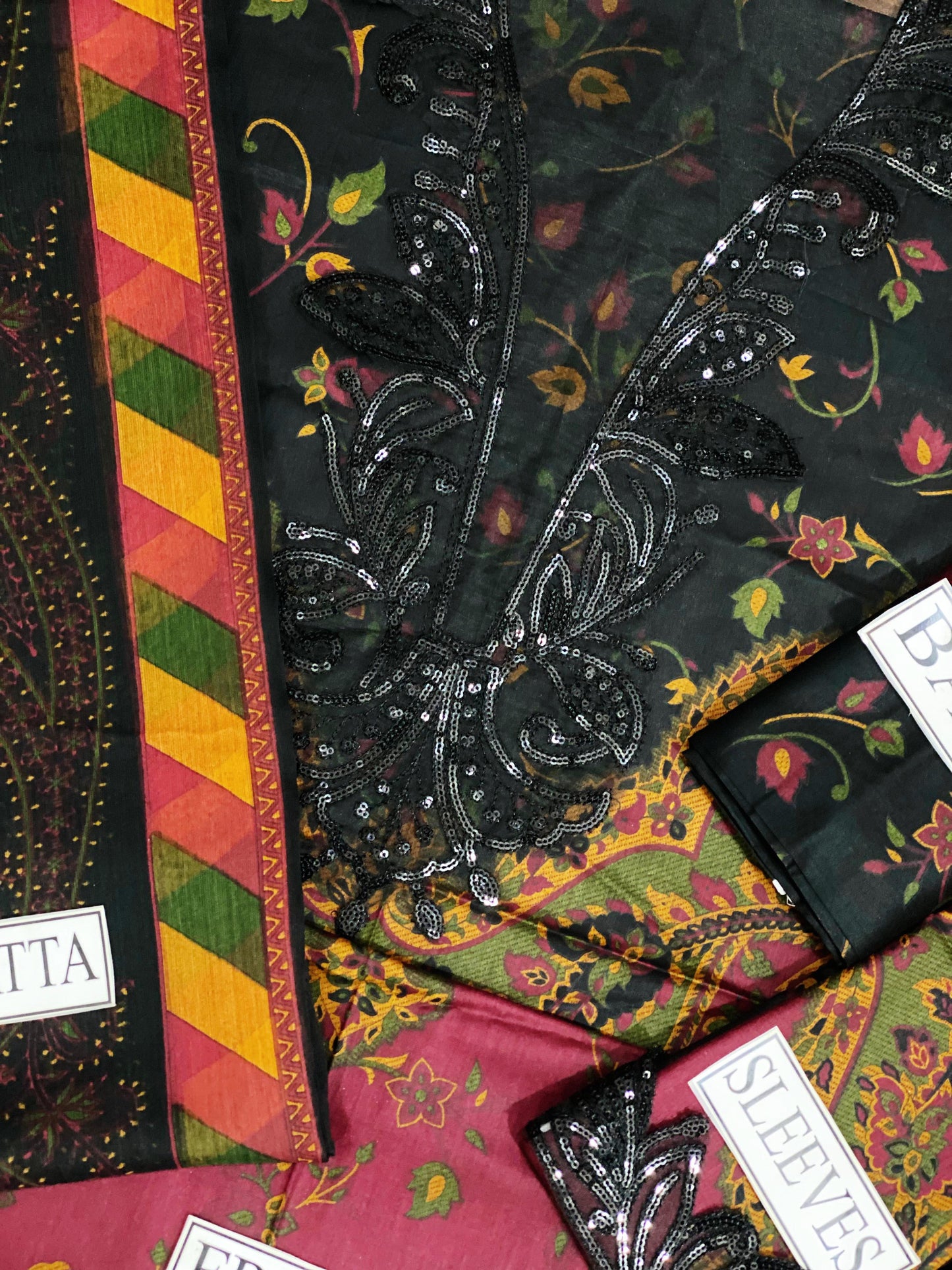 Maria B MPRINT COLLECTION
MOST HIT DESIGN