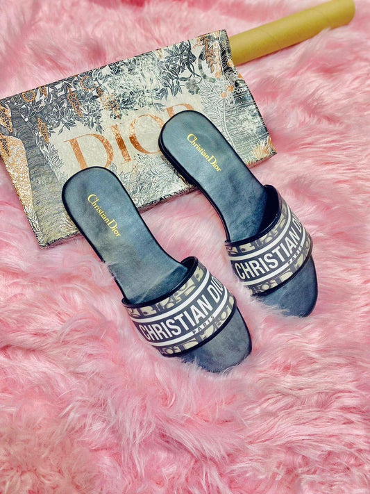 Stylish Women's Synthetic Leather Semi-Formal Flats
