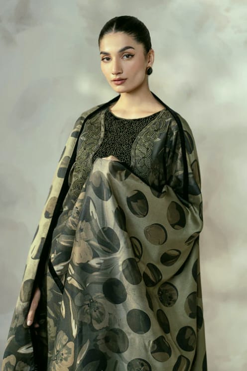 BRAND:*BAROQUE* lawn digital printed embroidered patch-work unstitced 3pc
